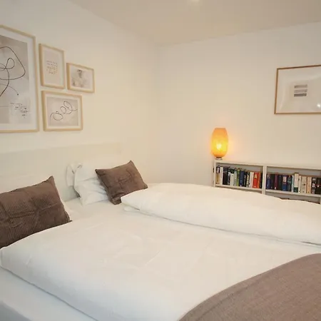 Westfalenhalle, Stadion & Uni Fusslaeufig * Dortmund